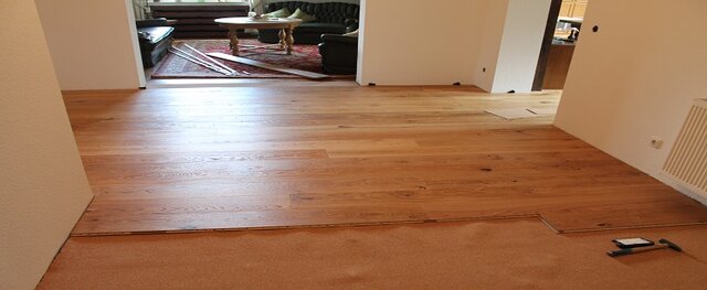 Parkett / Laminat